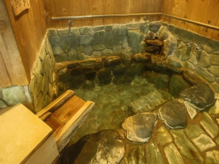 離れ「春草（しゅんそう）」客室風呂